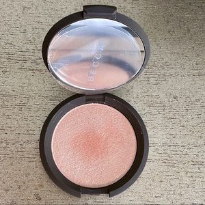 Becca Shimmering Perfector Pressed in Champagne Pop